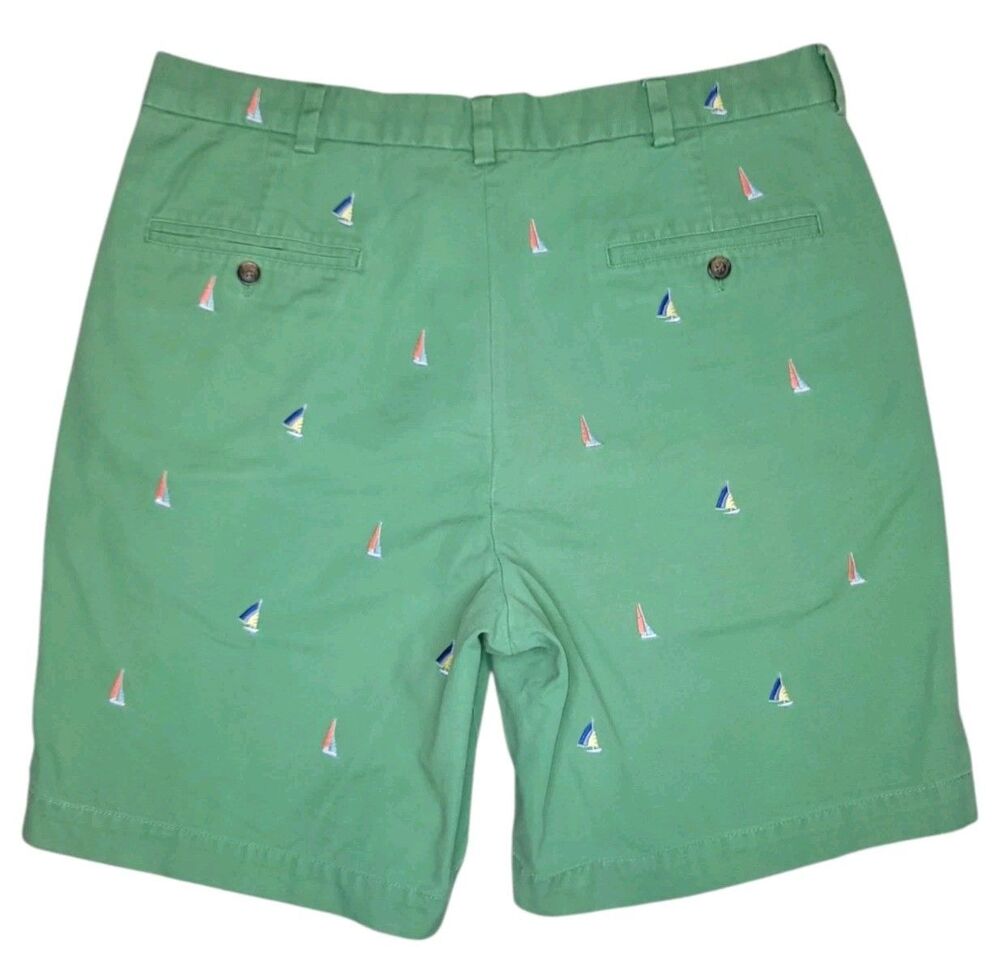Brooks Brothers Chino Shorts Mens 35 Green Embroidered Sailboats Golf 9.5 Inseam - Picture 4 of 5